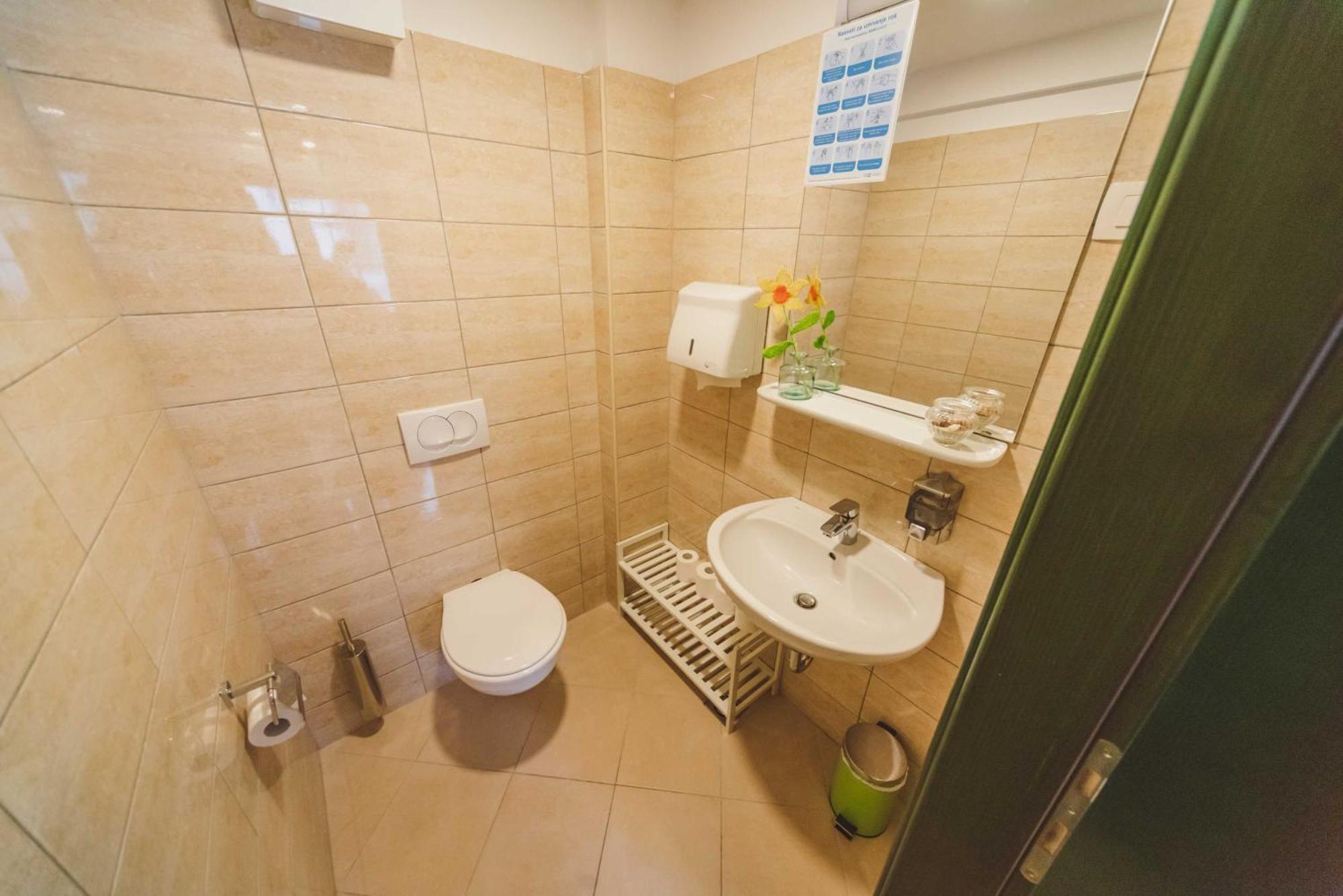 Hostel Gabronka Bistrica ob Sotli Buitenkant foto